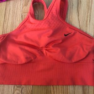 High neck Nike sports bra
